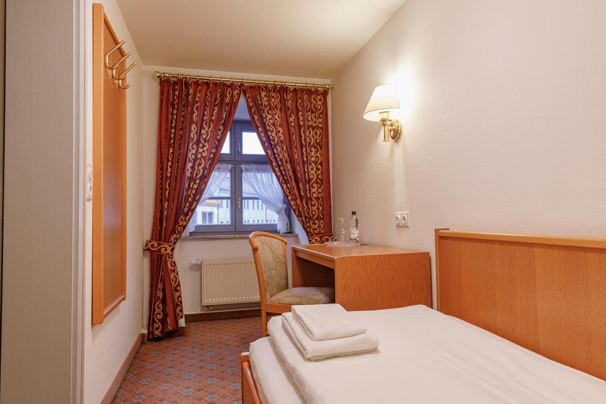 Schwerter Schankhaus & Hotel Мейсен Экстерьер фото
